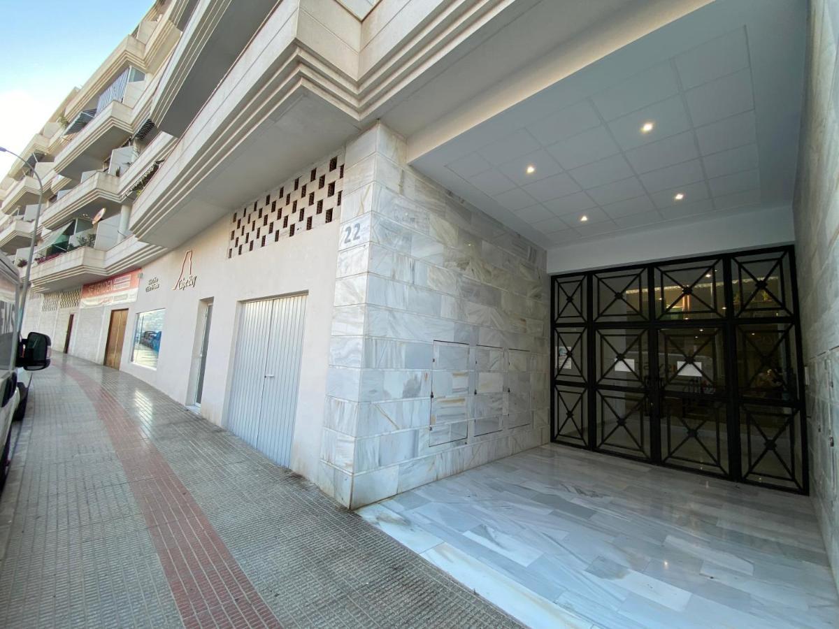 With Solarium/terrace. Appartement